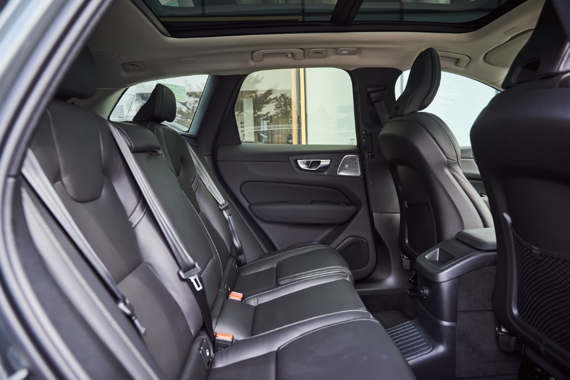 Hàng ghế thứ hai Volvo Xc60 Plug In Hybrid 2026.