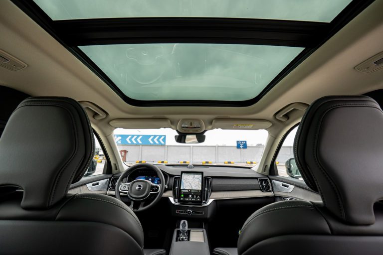 Không gian nội thất Volvo Xc90 2026 All New - Nhẹ Nhàng và có cảm giác dễ chịu hơn với những tông màu gần gũi.