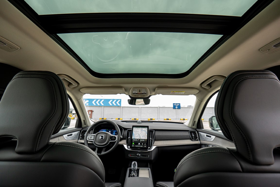 Không gian nội thất Volvo Xc90 2026 All New - Nhẹ Nhàng và có cảm giác dễ chịu hơn với những tông màu gần gũi.