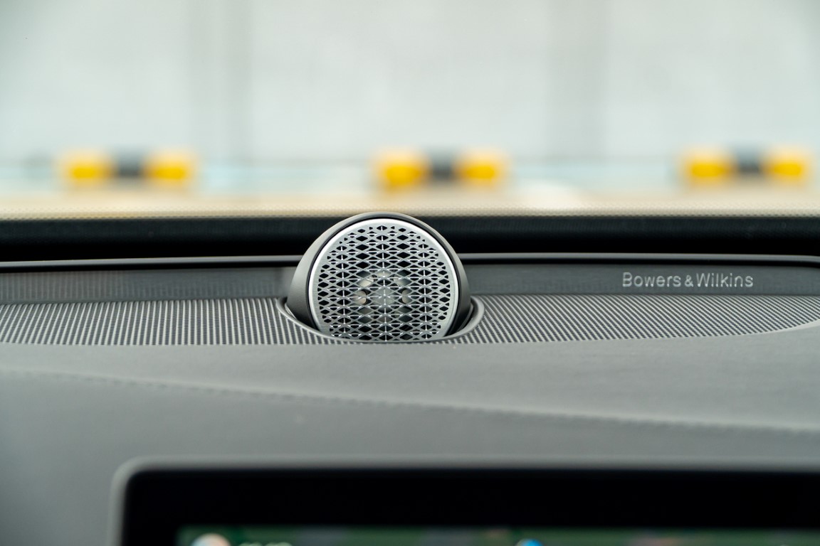 Hệ thống Loa Bowers & Wilkins (B&W) trên Volvo.
