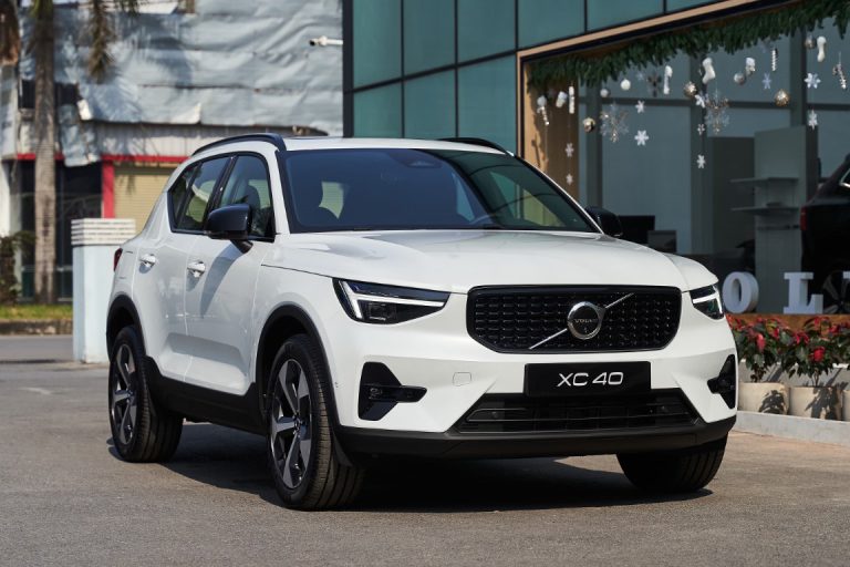 Volvo Xc40 Ultra 2026 màu Trắng Crystal White Pearl.