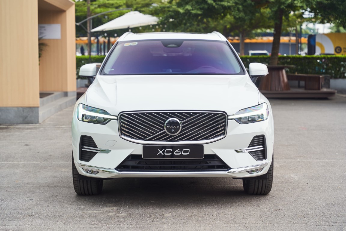Phía đầu xe Volvo Xc60 Ultra 2026