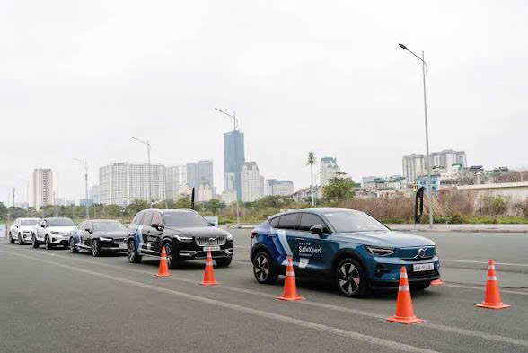 Chương trình lái thử xe Volvo tại trường đua F1 Mỹ Đình.