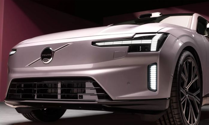 Volvo ES90 2026 có cụm đèn được thiết kế đặc biệt.