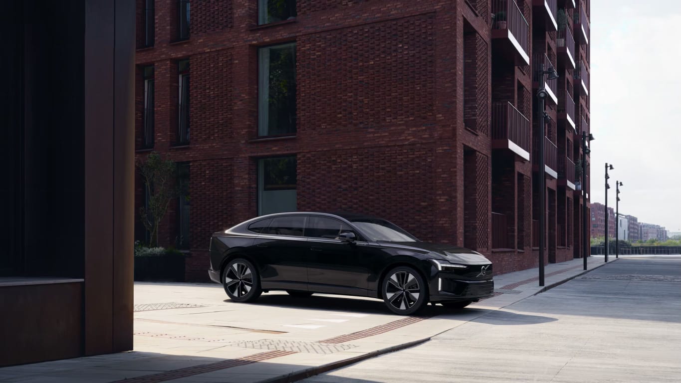 Volvo Es90 màu Đen Onyx Black.