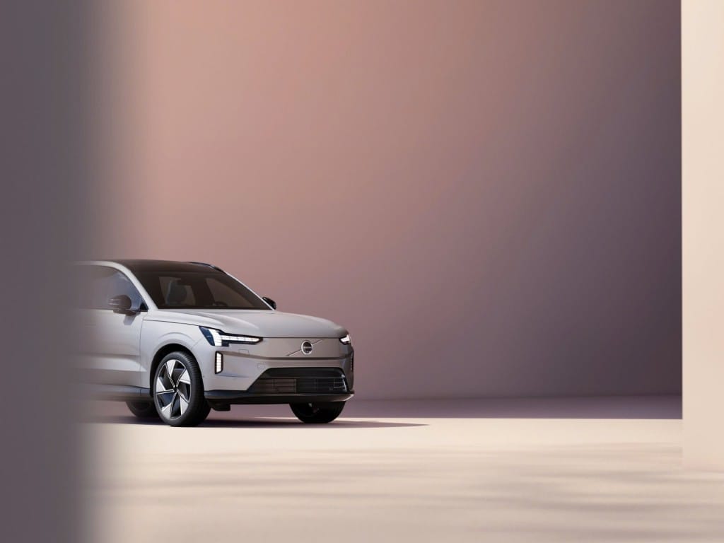 Phần Đầu xe Volvo EX90 2026
