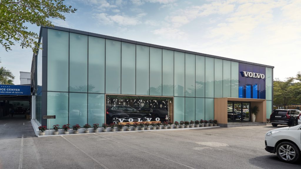 Showroom Volvo Long Biên.