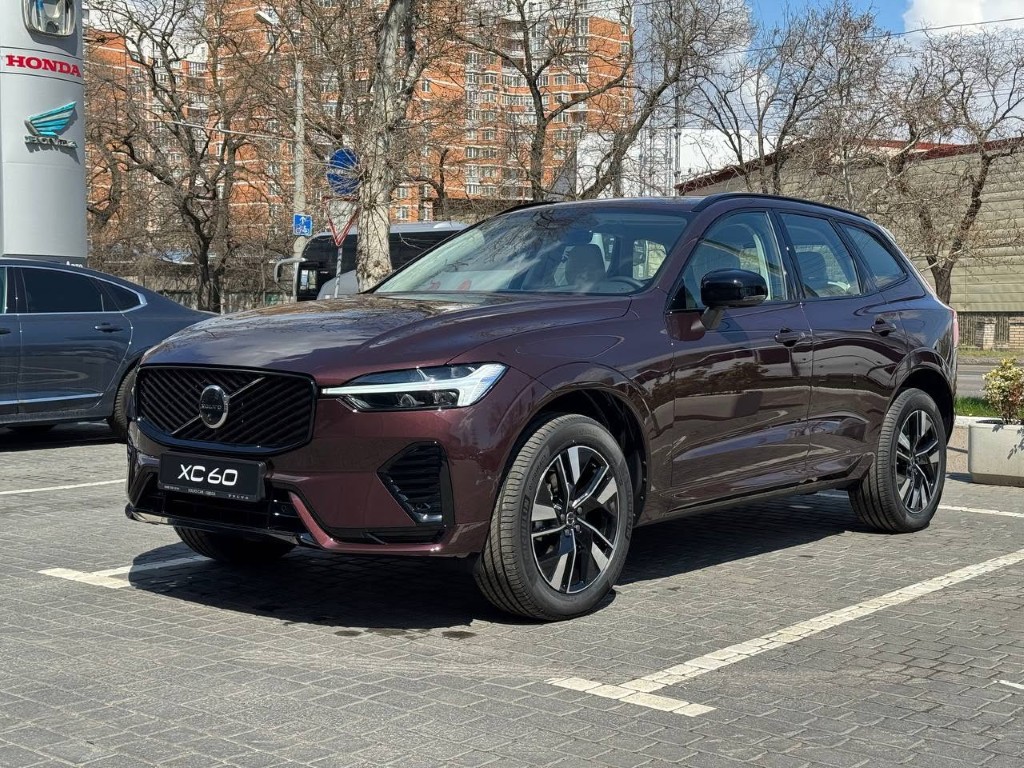 Chọn xe Volvo XC60 màu đỏ hợp phong thủy mệnh Hỏa và mệnh Thổ.