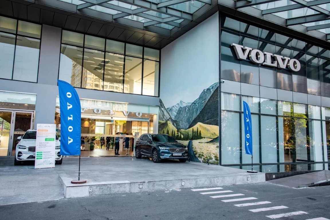 Hệ thống Volvo chính hãng - có hệ thống Showroom Toàn Quốc.